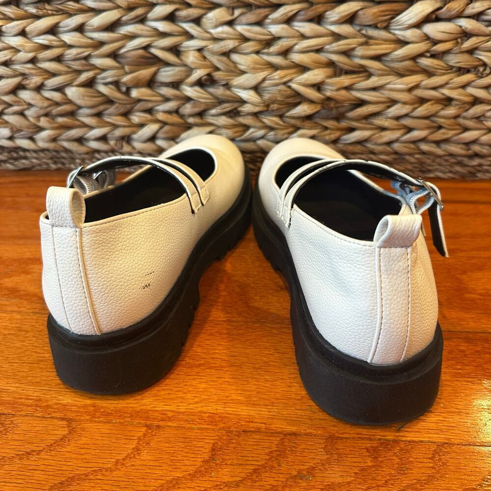 White Mary Janes sz 3 Little Girl - Picture 6 of 7